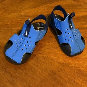 NIKE Sunray Protect 2 Sandal Blue/Navy Size 6C